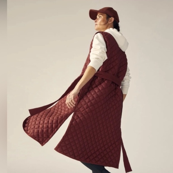 ATHLETA whisper featherless long puffer belted vest in copper Mahogany - Picture 9 of 9